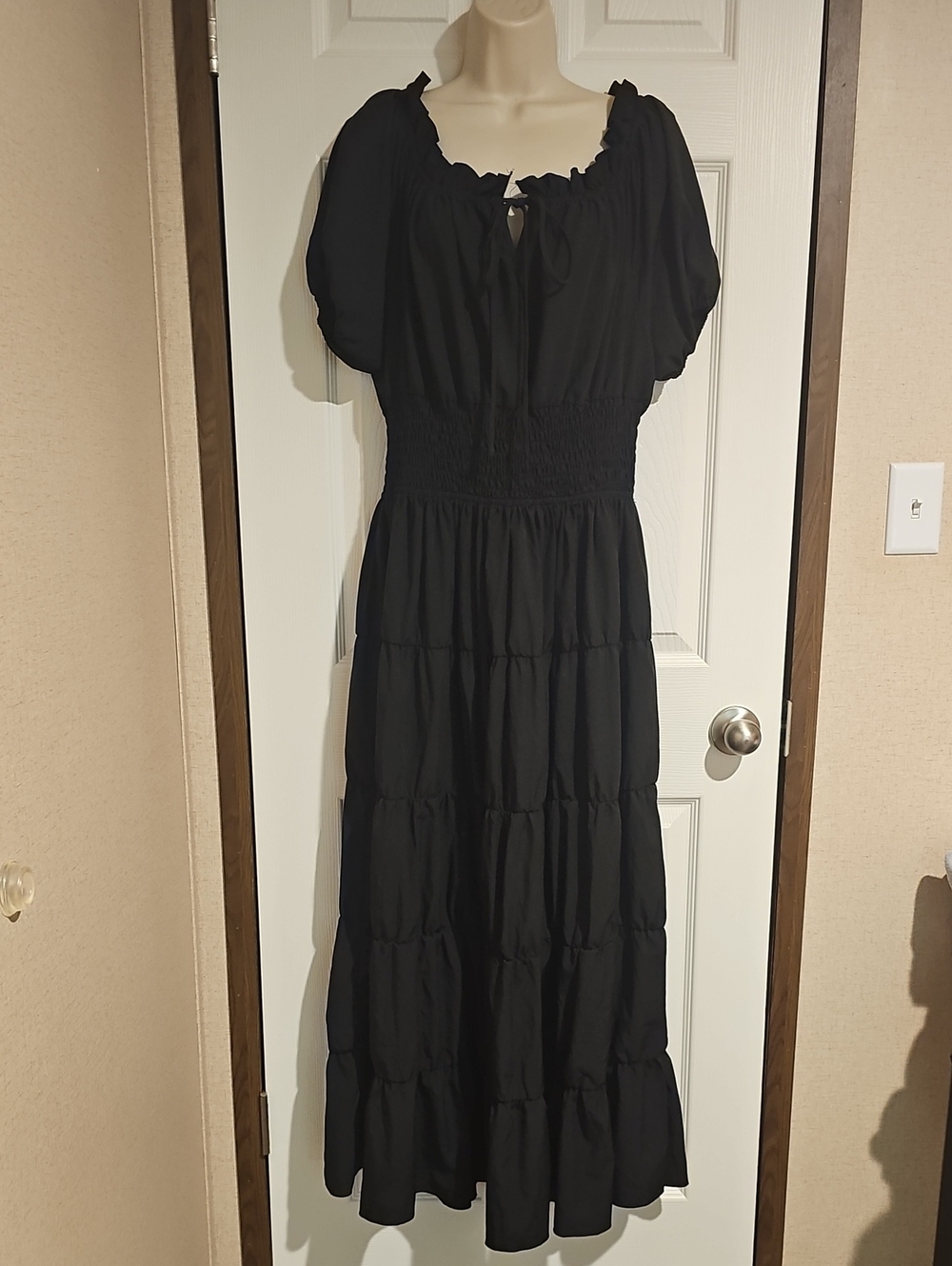 Women’s Unbranded Unsized Black Long Tiered Dress Used